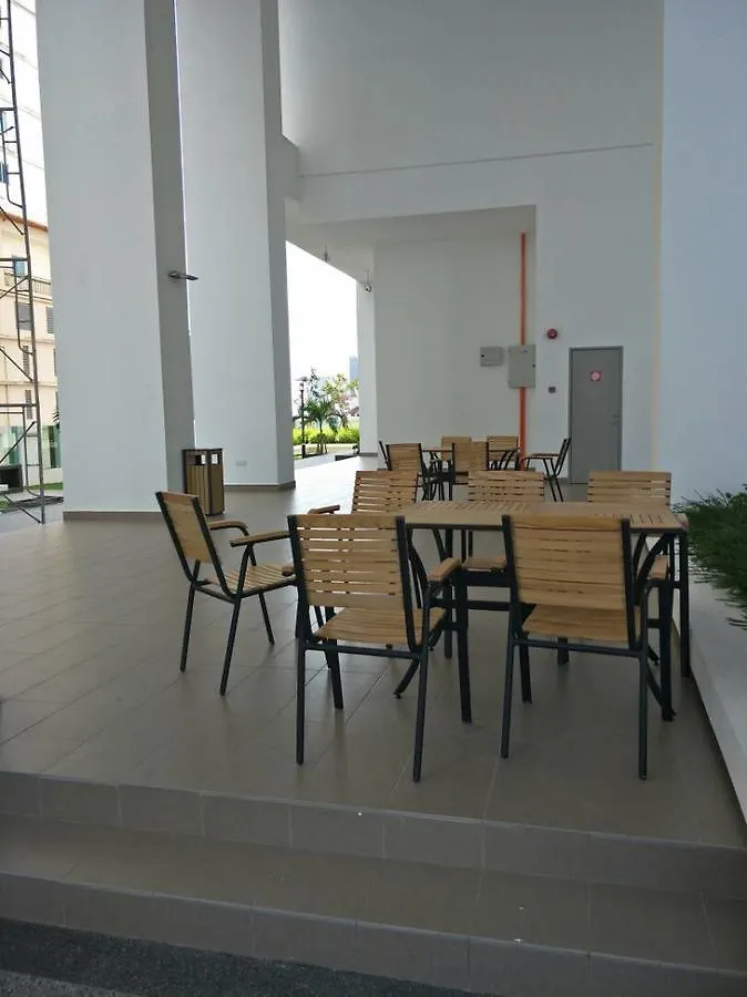 Pinnacle Tower Johor Bahru 0*,